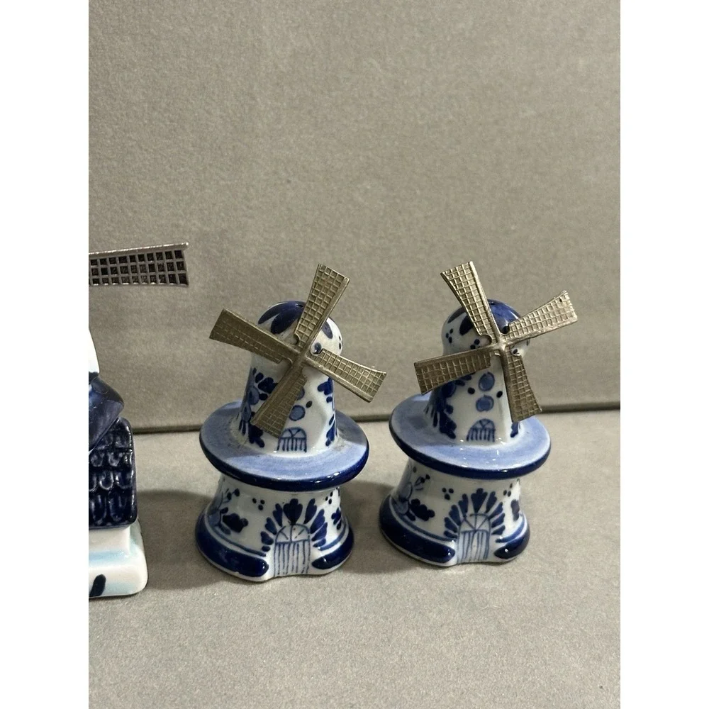 Vintage‎ Windmill Salt & Pepper Shakers Lot